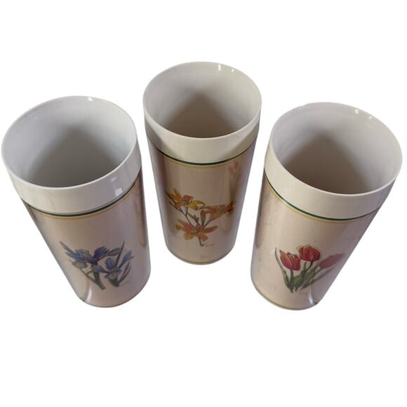 Vintage Thermo-Serv Set of 3 Insulated Plastic Double Walled Floral Tumblers - Picture 2 of 10
